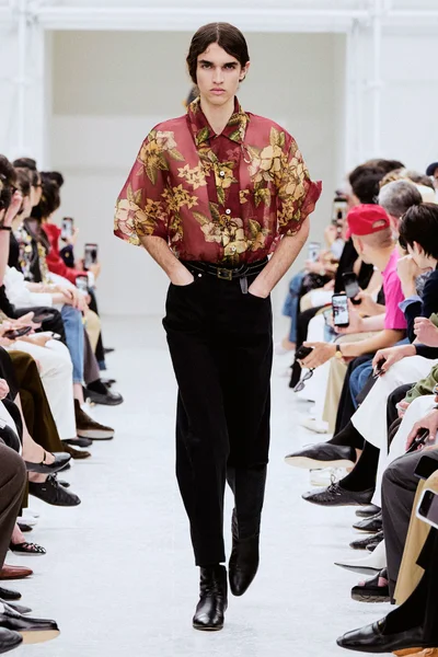 Look 66